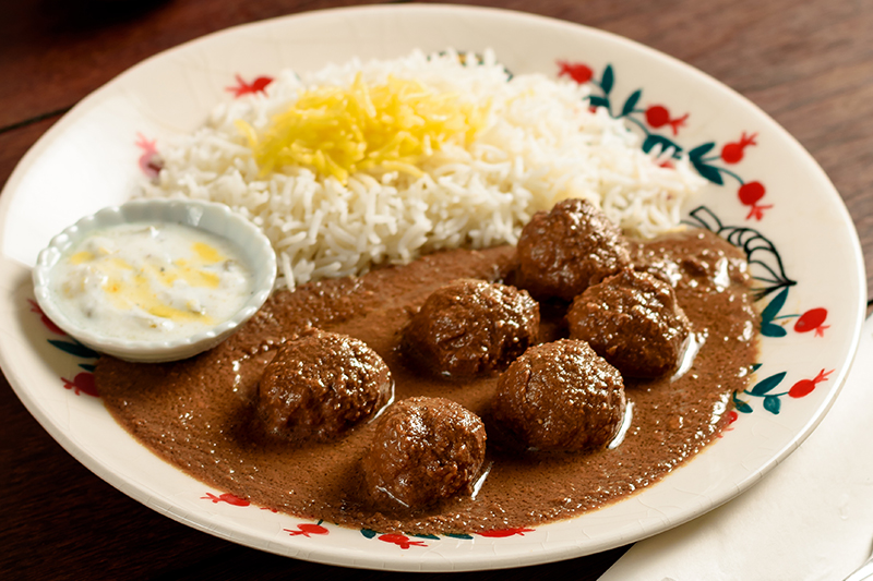 Um dos pratos da comida Iraniana Comida típica iraniana